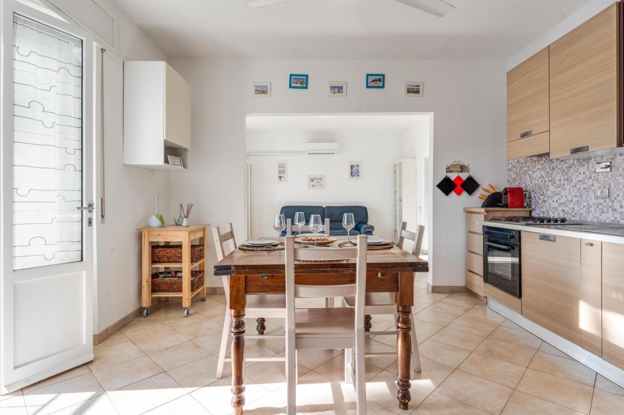 Appartement Casa Fiora, A 50 M Dal Mare à San Vincenzo Extérieur photo